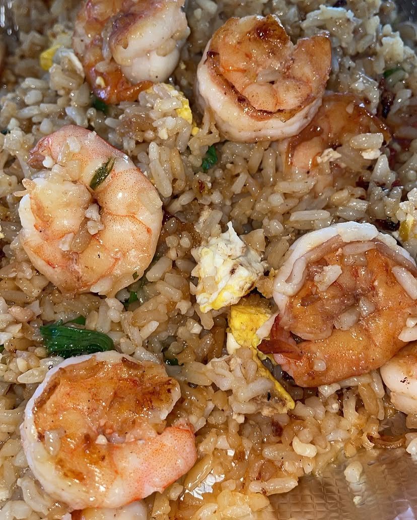 Shrimp fried rice with egg and green onions